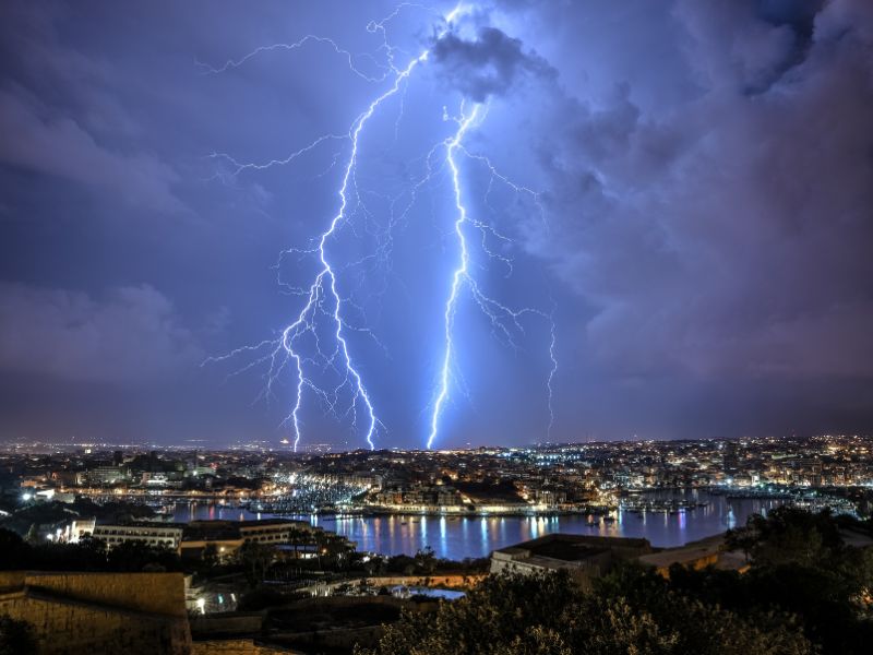 co způsobuje přepětí